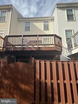 5917 Kirkcaldy Ln in Alexandria, VA - Building Photo