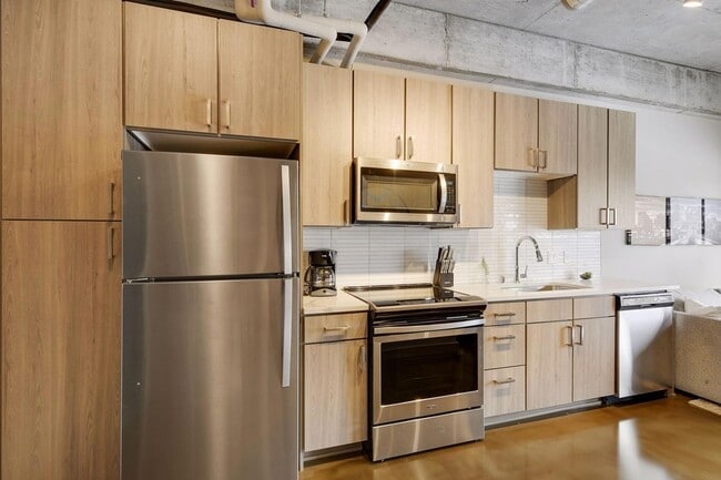 728 N 3rd St in Minneapolis, MN - Foto de edificio - Building Photo