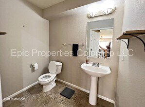 12832 Mayfair Way in Englewood, CO - Building Photo - Building Photo
