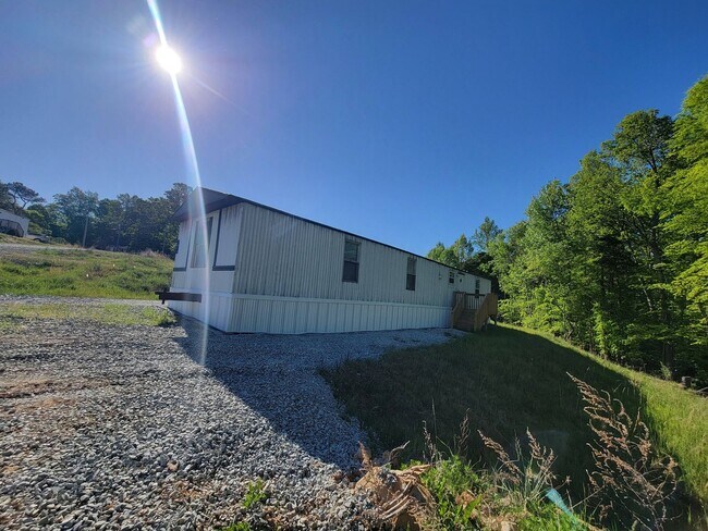 1010 Jacks Dr in Haw River, NC - Building Photo - Building Photo