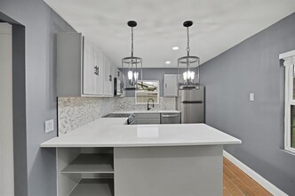 13333 Challaburton Dr in Farmers Branch, TX - Building Photo - Building Photo