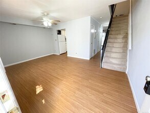 34 Wooded Way in Calverton, NY - Building Photo - Building Photo