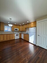 2217 Airport Rd in Ellensburg, WA - Building Photo - Building Photo