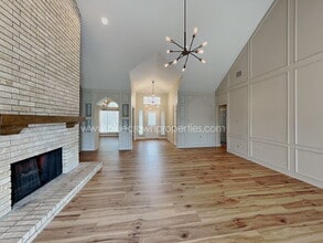 1313 Red Maple Dr in Carrollton, TX - Building Photo - Building Photo