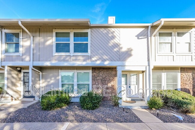 10321 E Evans Ave in Aurora, CO - Building Photo - Building Photo