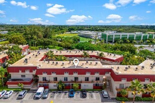 8650 SW 67th Ave in Pinecrest, FL - Building Photo