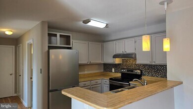 102 Chesterfield Ln in Stafford, VA - Building Photo - Building Photo