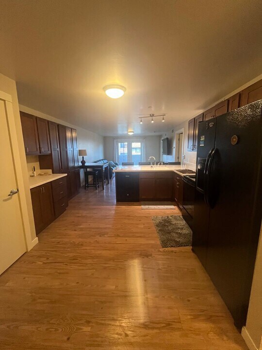 210 S Cottonwood Rd in Bozeman, MT - Building Photo