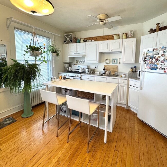 26 N Butler St, Unit 1 in Madison, WI - Foto de edificio - Building Photo