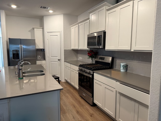 404 Golden Grove Pkwy in San Marcos, TX - Building Photo - Building Photo