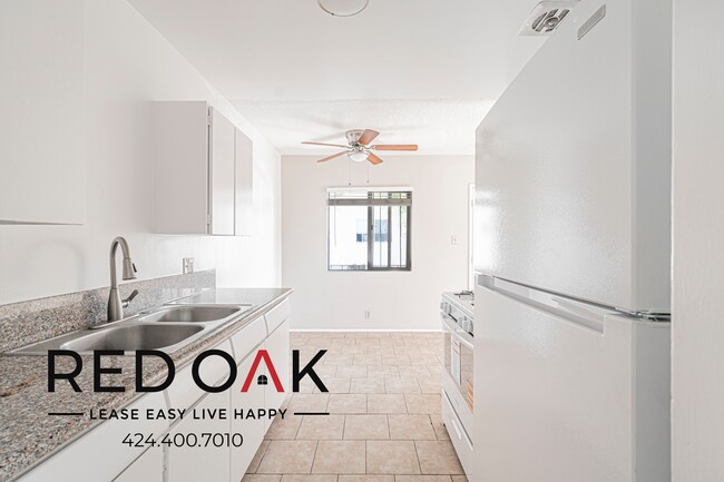 1036 Chestnut Ave in Long Beach, CA - Building Photo - Building Photo