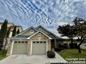 102 Lindseys Cove in San Antonio, TX - Building Photo