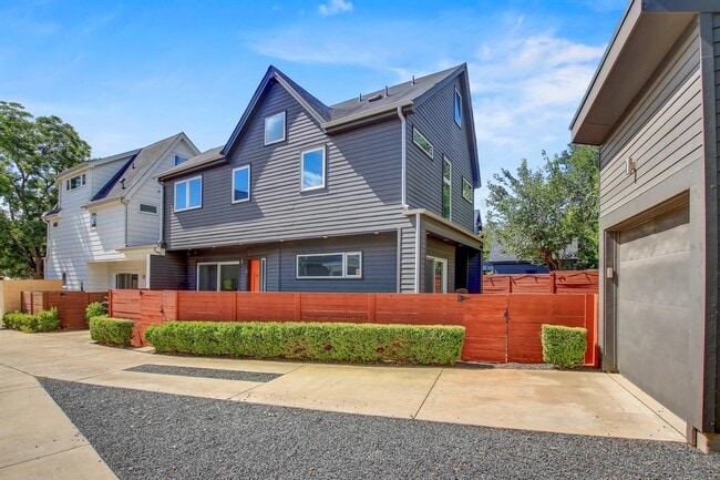 property at 2502 Southland Dr