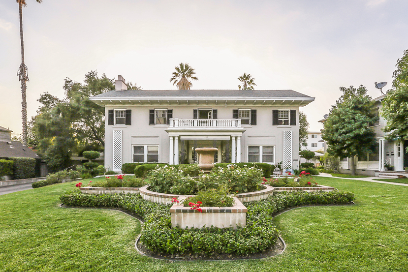 Ely House in Pasadena, CA - Foto de edificio