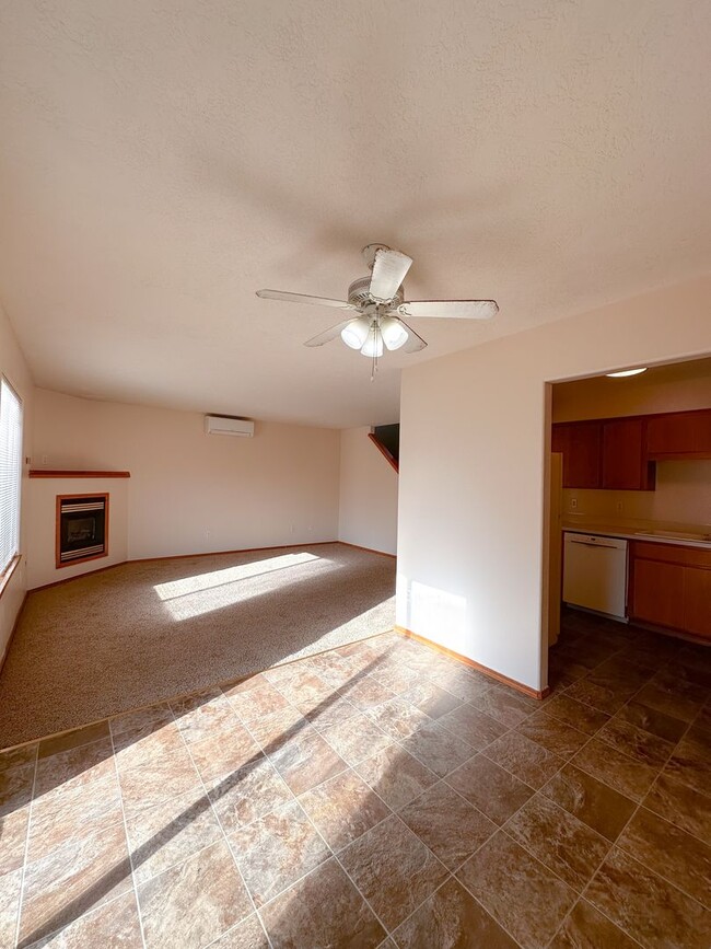 6957 Ridgetop Dr NE in Keizer, OR - Building Photo - Building Photo