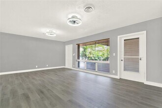 2864 NE 32nd St in Fort Lauderdale, FL - Building Photo - Building Photo