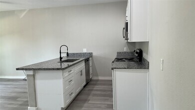 24735 Waterford St in Hempstead, TX - Building Photo - Building Photo