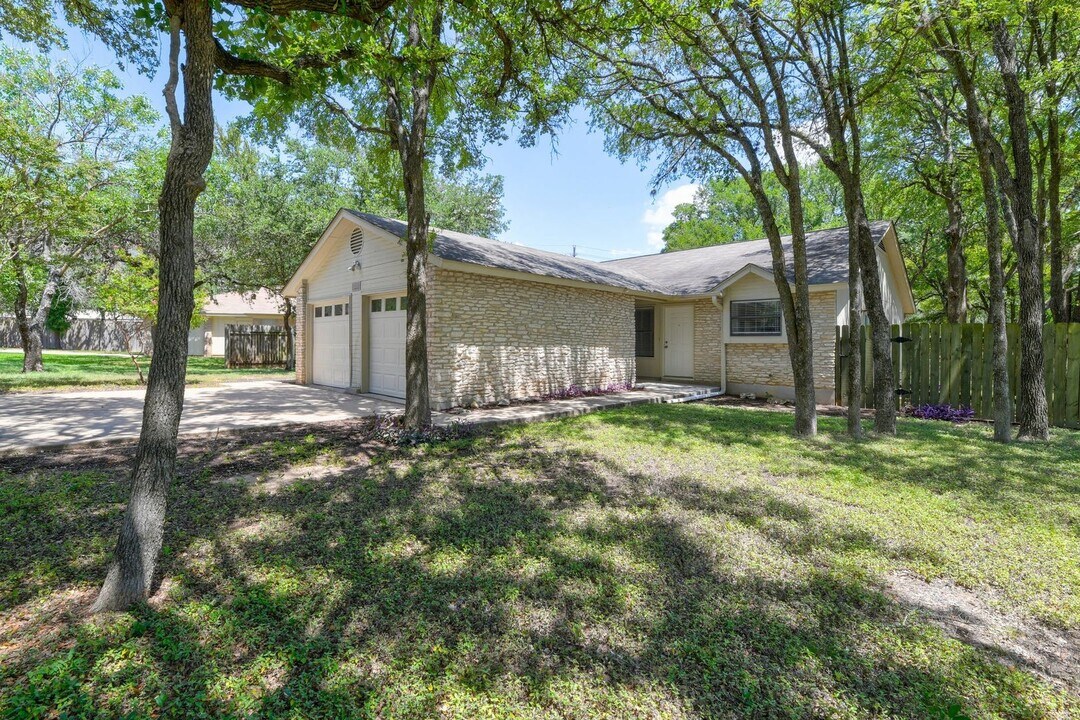 12603 Teague Trail in Austin, TX - Foto de edificio