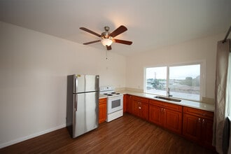 1314 Hoohulu St in Pearl City, HI - Foto de edificio - Building Photo