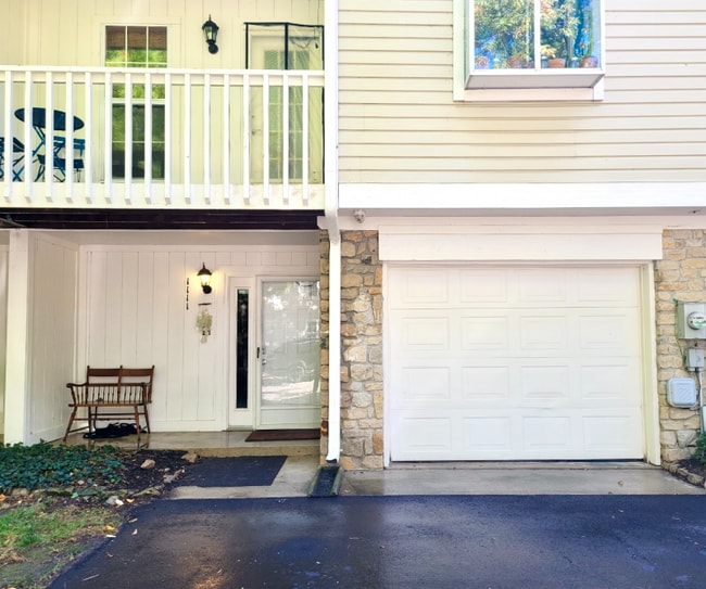 1111 Island Woods Dr in Indianapolis, IN - Building Photo - Building Photo