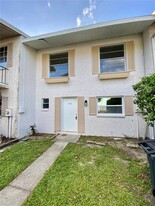 11738 Wesson Cir W