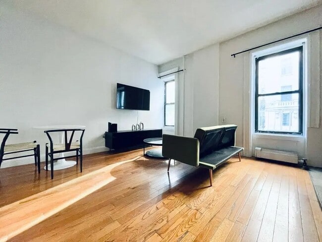 property at 256 W 108th St
