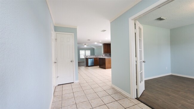 2003 MacKenzie Way in Missouri City, TX - Building Photo - Building Photo