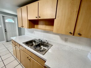 4209 E Okara Rd in Tampa, FL - Building Photo - Building Photo