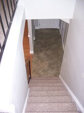 25 Amato Dr in South Windsor, CT - Foto de edificio - Building Photo