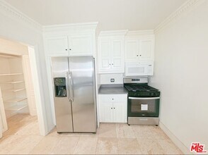 442 Kelton Ave in Los Angeles, CA - Building Photo - Building Photo