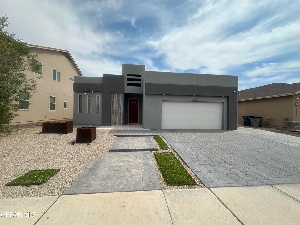 13104 Red Cove in El Paso, TX - Foto de edificio