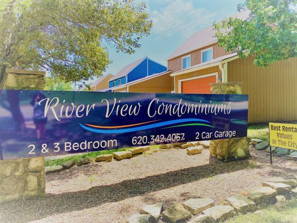 1024 Riverview Dr Photo