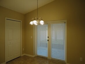 11424 Crestlake Village Dr in Riverview, FL - Building Photo - Building Photo