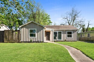 4850 Marietta Ln in Houston, TX - Building Photo