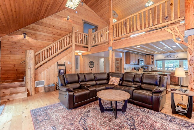 55823 Wood Duck Dr in Bend, OR - Building Photo - Building Photo