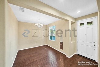 24162 Willowbrooke Ct in Santa Clarita, CA - Building Photo - Building Photo