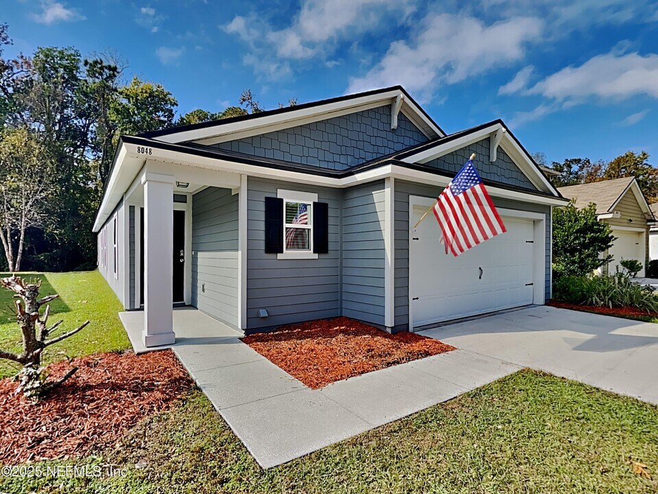 8048 Meadow Walk Ln in Jacksonville, FL - Building Photo