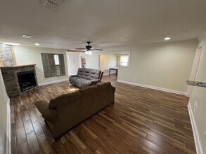 1944 W Marsden Pl in Baton Rouge, LA - Building Photo - Building Photo