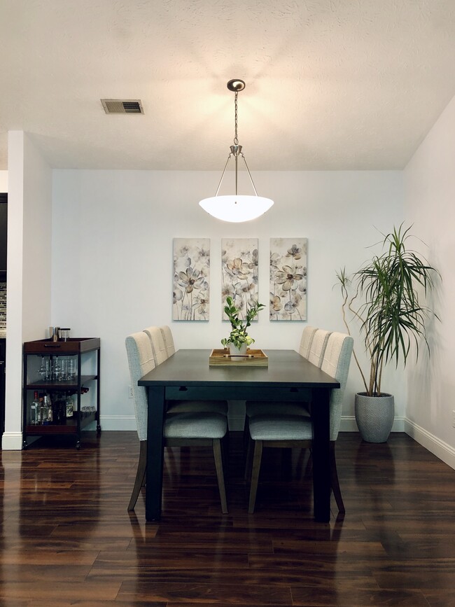 8859 Eagleview Dr, Unit 10 in West Chester, OH - Foto de edificio - Building Photo