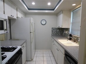 2200 Orchid Rd in Lehigh Acres, FL - Foto de edificio - Building Photo