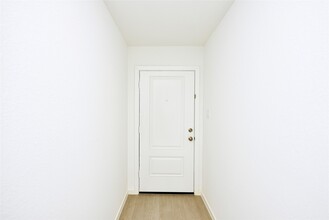 10218 Prairie Dunes Ln in Cleveland, TX - Building Photo - Building Photo