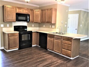 145 Valleyoak Ct in Clemmons, NC - Building Photo - Building Photo