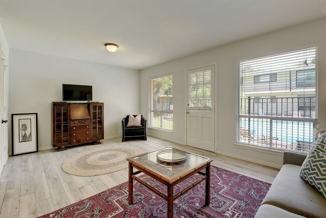 1210 Windsor Rd in Austin, TX - Building Photo - Building Photo