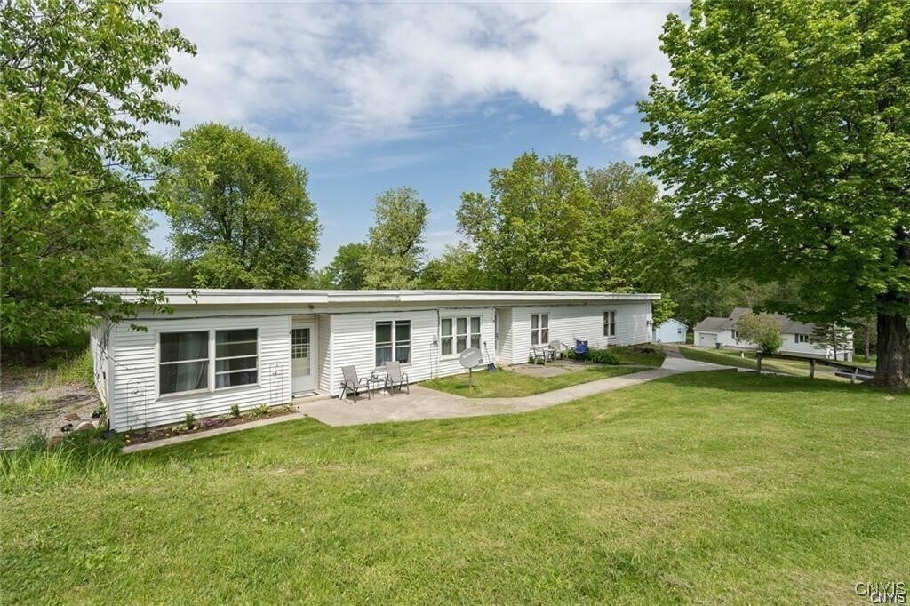 1126 Holcomb St in Watertown, NY - Building Photo