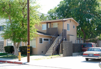 128 W Palmer Ave in Glendale, CA - Building Photo - Building Photo