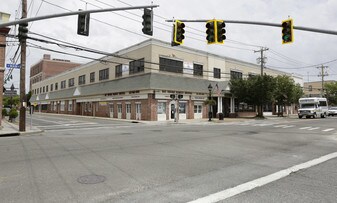 Bayshore Professional Plaza in Bay Shore, NY - Building Photo
