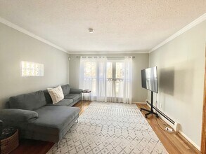 148 Thorndike St in Brookline, MA - Building Photo - Building Photo