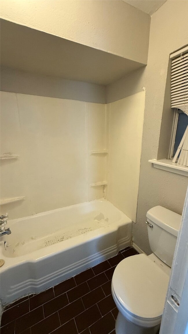 property at 1660 Richmond Ave.