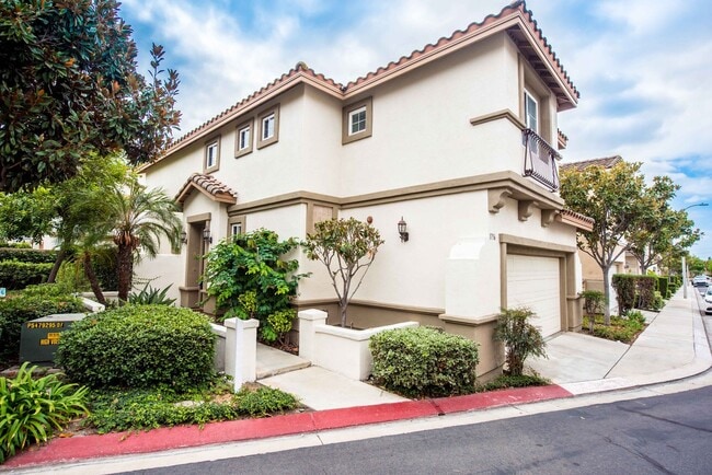 1756 Hayes Ct in Placentia, CA - Building Photo - Building Photo