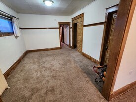2217 John Ave, Unit 2 in Superior, WI - Building Photo